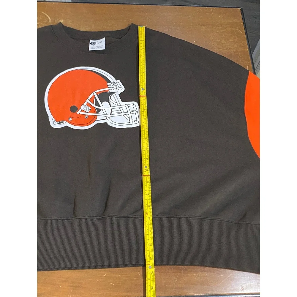 NWOT Nike Cleveland Browns Sweatshirt Women XL Oversized Cropped NFL Graphic